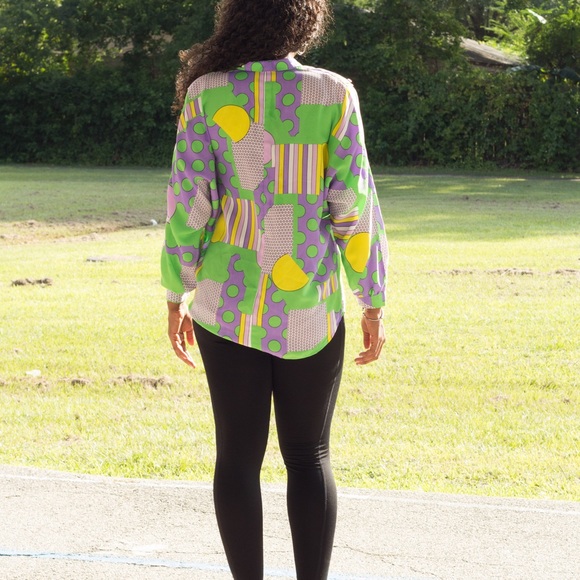 90’s vintage multi-colored blouse. Size Medium - Picture 3 of 4